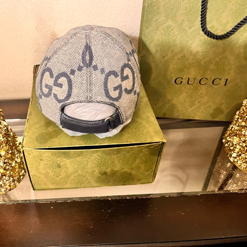 Gucci Luxury Navy Blue and Gray Logo Wool Cap ๐คฉ - Picture 6 of 11